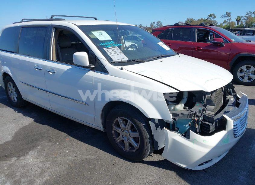 2011 Chrysler Town & COUNTRY TOURING (VIN 2A4RR5DG3BR688046) main photo