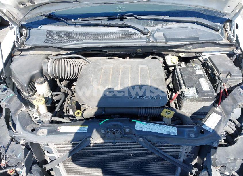 Photo 10 of 2011 Chrysler Town & COUNTRY TOURING (VIN 2A4RR5DG3BR688046)