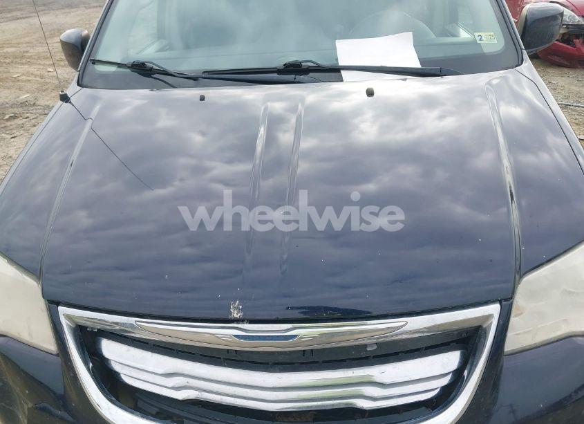 Photo 10 of 2011 Chrysler Town & COUNTRY TOURING (VIN 2A4RR5DG3BR712359)