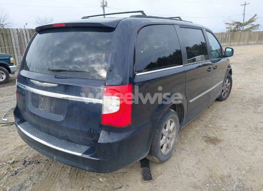 Photo 4 of 2011 Chrysler Town & COUNTRY TOURING (VIN 2A4RR5DG3BR712359)