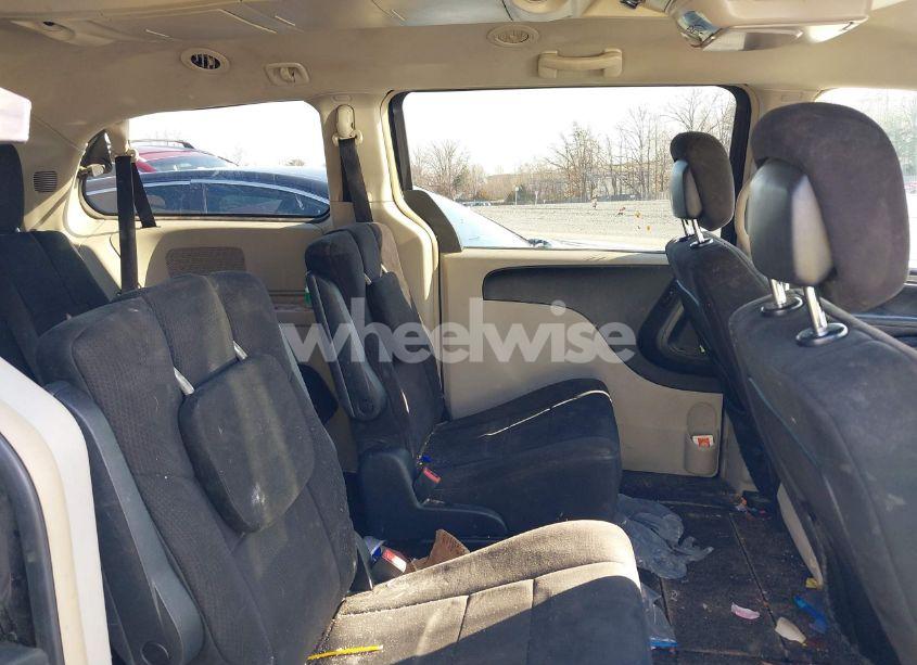 Photo 8 of 2011 Chrysler Town & COUNTRY TOURING (VIN 2A4RR5DG3BR712359)