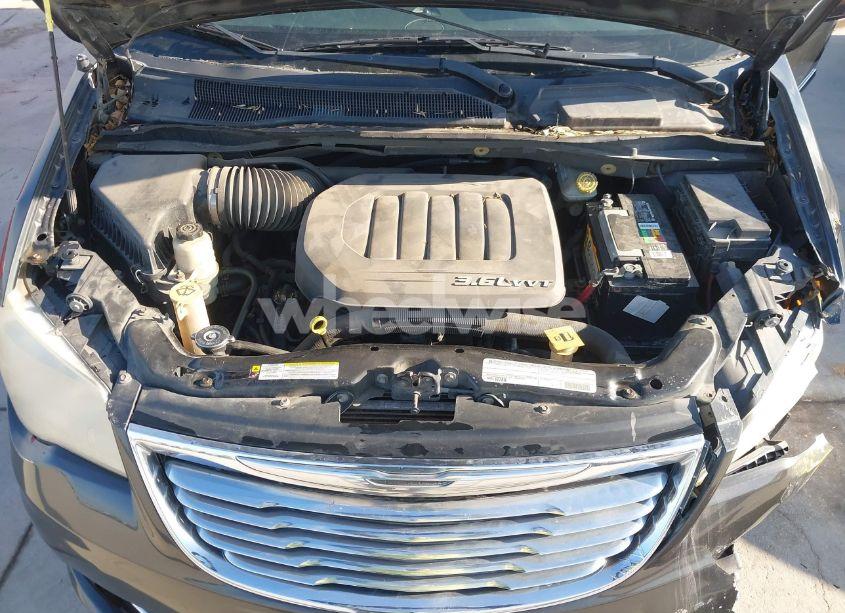 Photo 10 of 2011 Chrysler Town & COUNTRY TOURING (VIN 2A4RR5DG3BR723359)