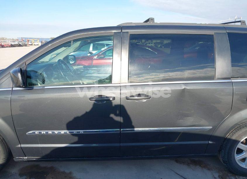 Photo 14 of 2011 Chrysler Town & COUNTRY TOURING (VIN 2A4RR5DG3BR723359)