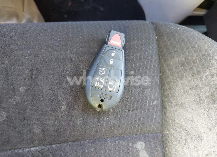 Photo 11 of 2011 Chrysler Town & COUNTRY TOURING (VIN 2A4RR5DG3BR734507)