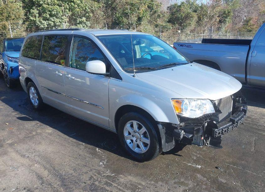 2011 Chrysler Town & COUNTRY TOURING (VIN 2A4RR5DG3BR739366) main photo
