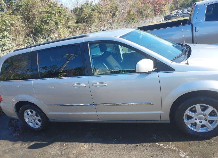 Photo 14 of 2011 Chrysler Town & COUNTRY TOURING (VIN 2A4RR5DG3BR739366)