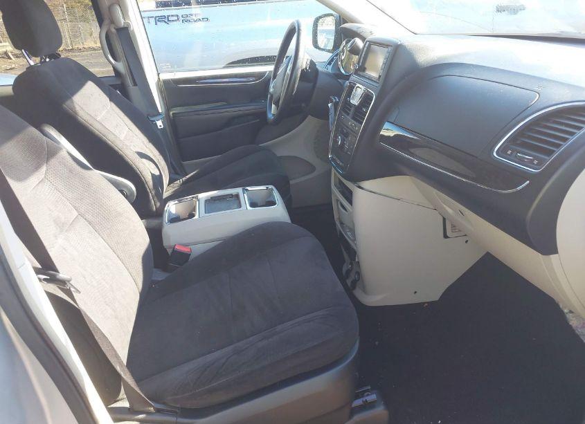 Photo 5 of 2011 Chrysler Town & COUNTRY TOURING (VIN 2A4RR5DG3BR739366)