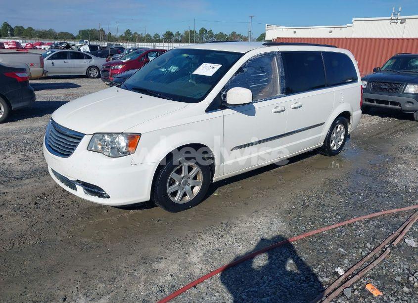 Photo 2 of 2011 Chrysler Town & COUNTRY TOURING (VIN 2A4RR5DG3BR745703)