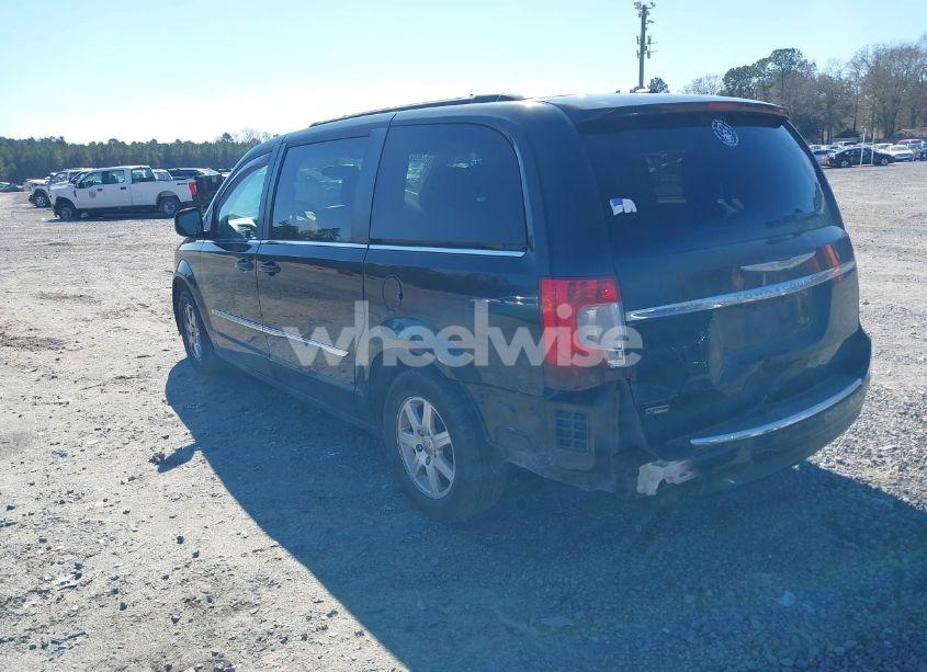 Photo 3 of 2011 Chrysler Town & COUNTRY TOURING (VIN 2A4RR5DG4BR681767)