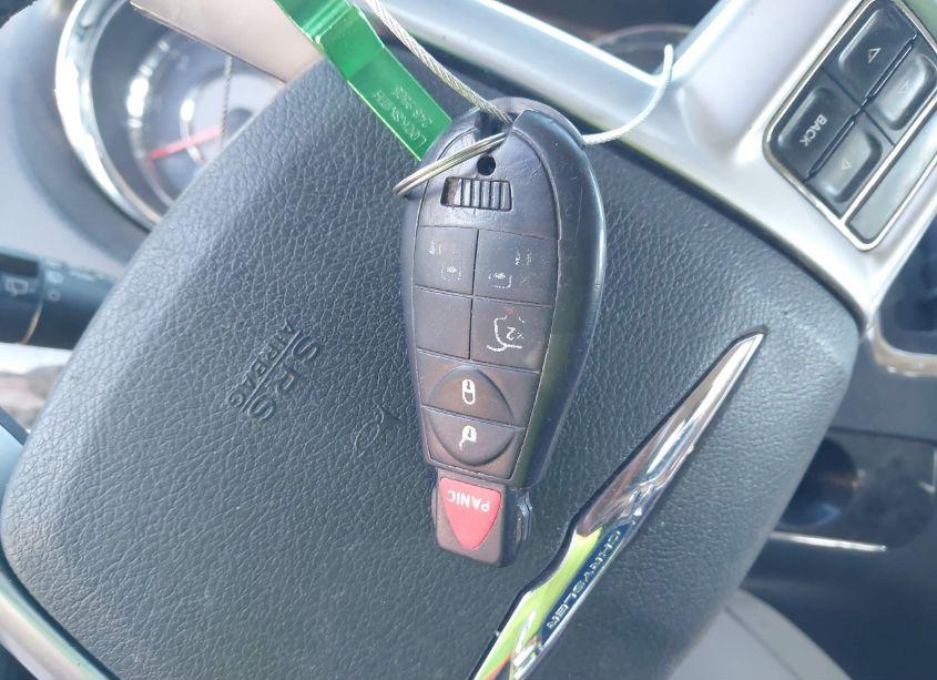 Photo 11 of 2011 Chrysler Town & COUNTRY TOURING (VIN 2A4RR5DG4BR733284)