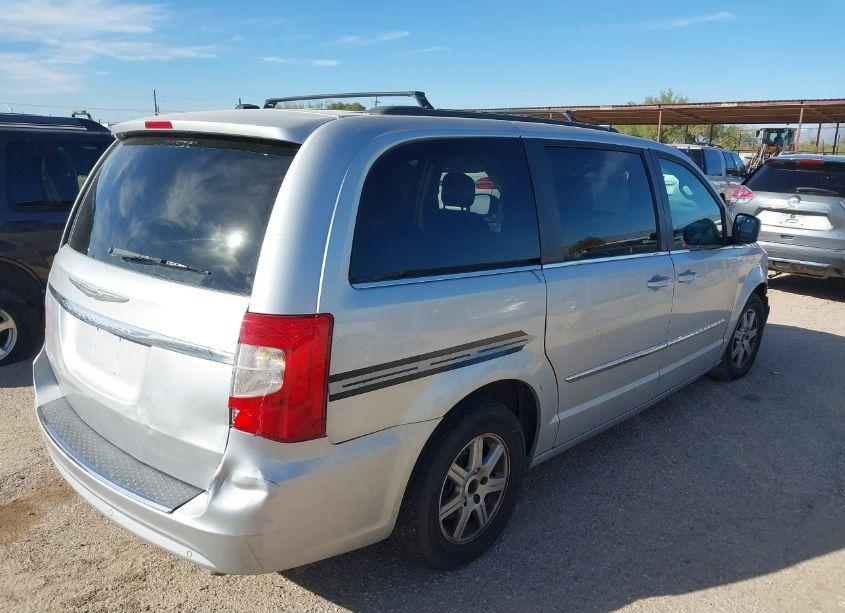 Photo 4 of 2011 Chrysler Town & COUNTRY TOURING (VIN 2A4RR5DG4BR733284)