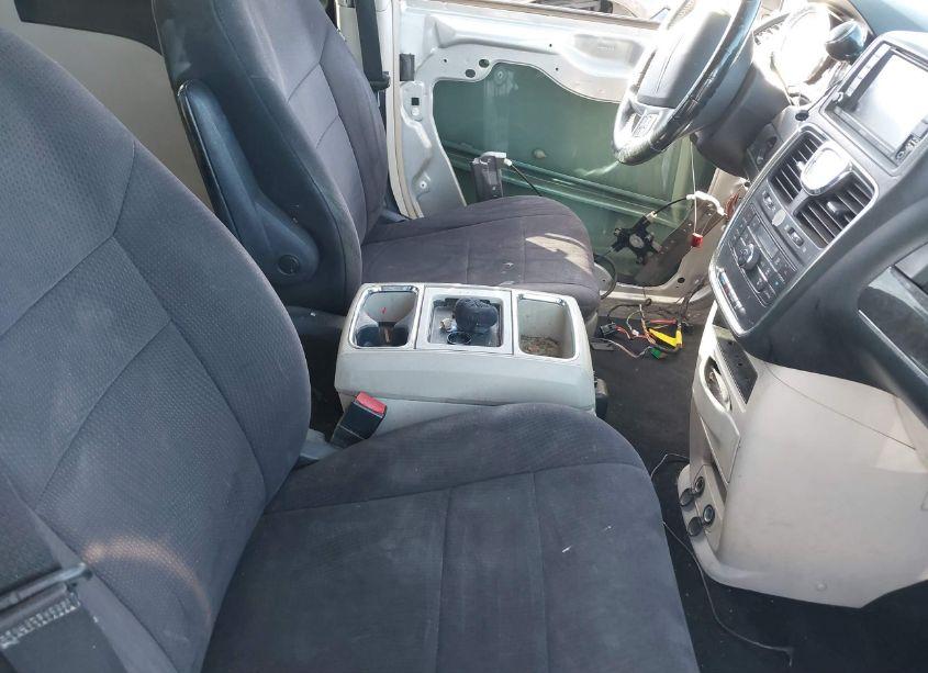 Photo 5 of 2011 Chrysler Town & COUNTRY TOURING (VIN 2A4RR5DG4BR733284)