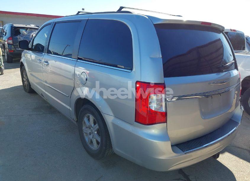 Photo 3 of 2011 Chrysler Town & COUNTRY TOURING (VIN 2A4RR5DG4BR745306)