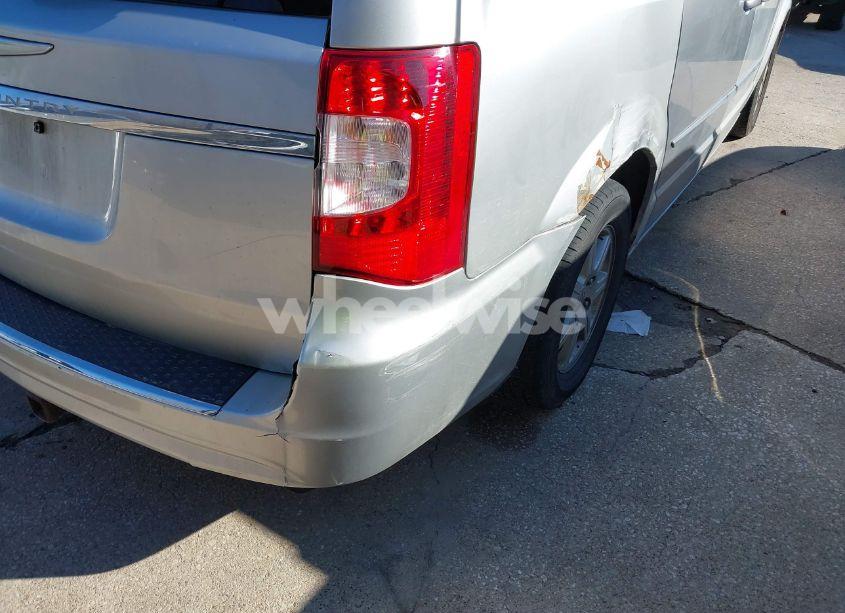 Photo 6 of 2011 Chrysler Town & COUNTRY TOURING (VIN 2A4RR5DG4BR745306)