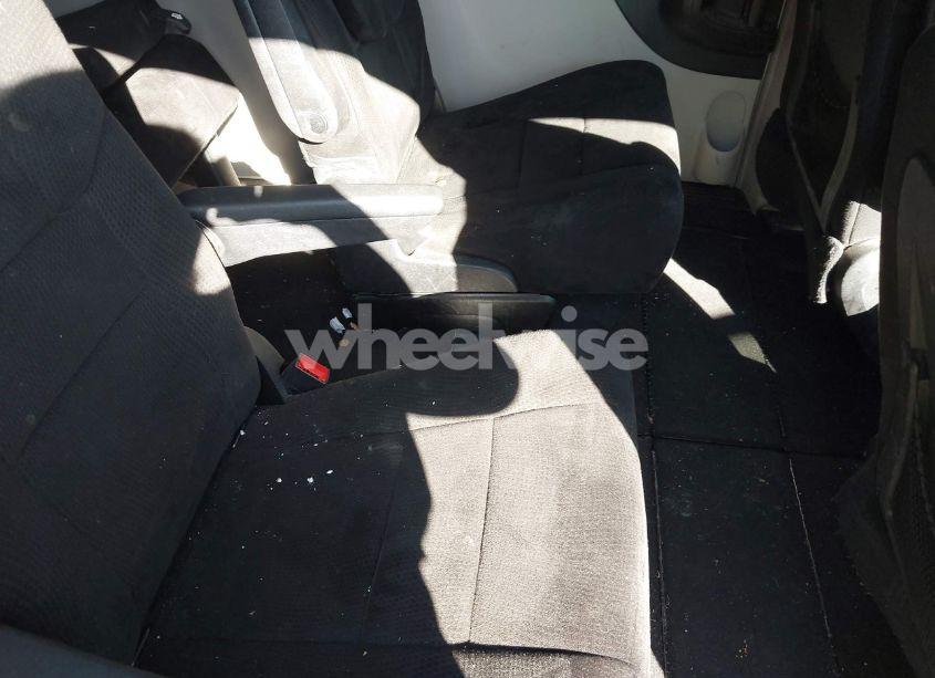 Photo 8 of 2011 Chrysler Town & COUNTRY TOURING (VIN 2A4RR5DG4BR745306)