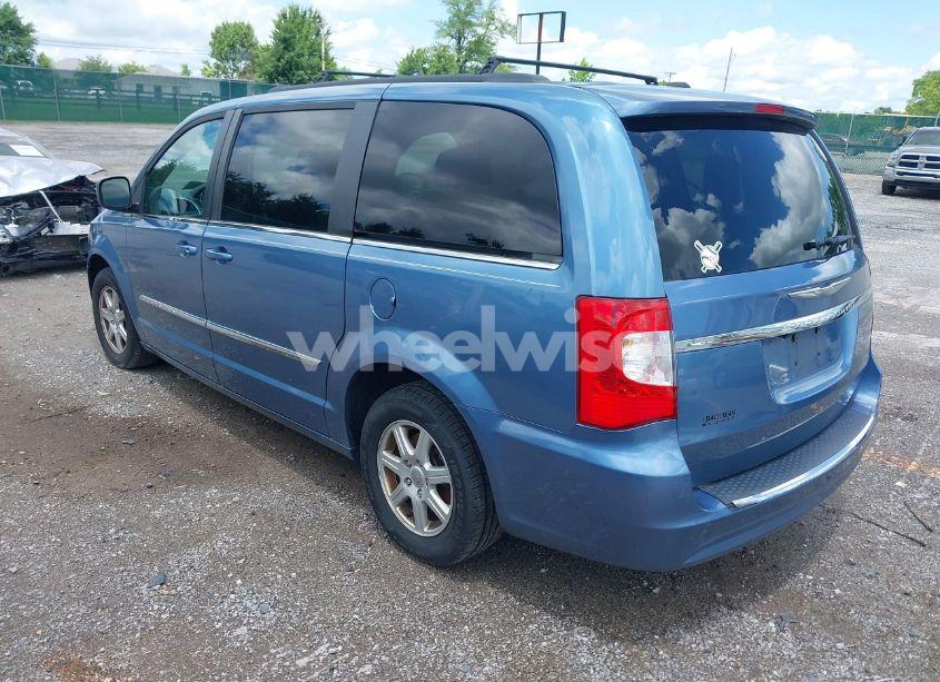 Photo 3 of 2011 Chrysler Town & COUNTRY TOURING (VIN 2A4RR5DG4BR782663)