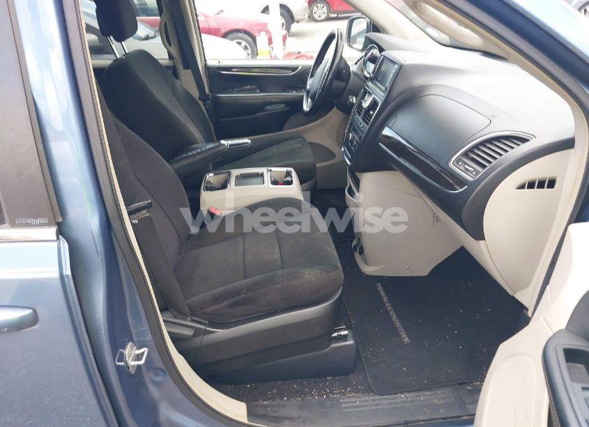 Photo 5 of 2011 Chrysler Town & COUNTRY TOURING (VIN 2A4RR5DG4BR782663)