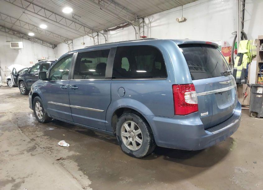 Photo 3 of 2011 Chrysler Town & COUNTRY TOURING (VIN 2A4RR5DG4BR785515)