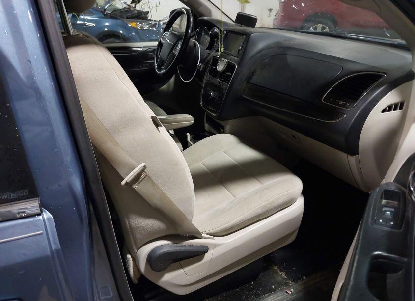 Photo 5 of 2011 Chrysler Town & COUNTRY TOURING (VIN 2A4RR5DG4BR785515)