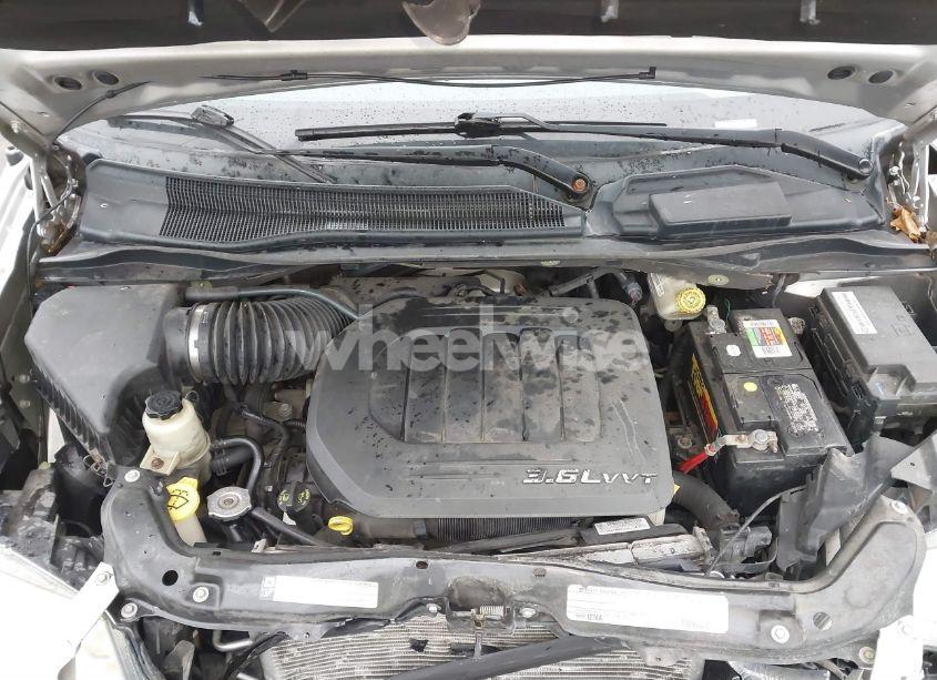 Photo 10 of 2011 Chrysler Town & COUNTRY TOURING (VIN 2A4RR5DG5BR612408)