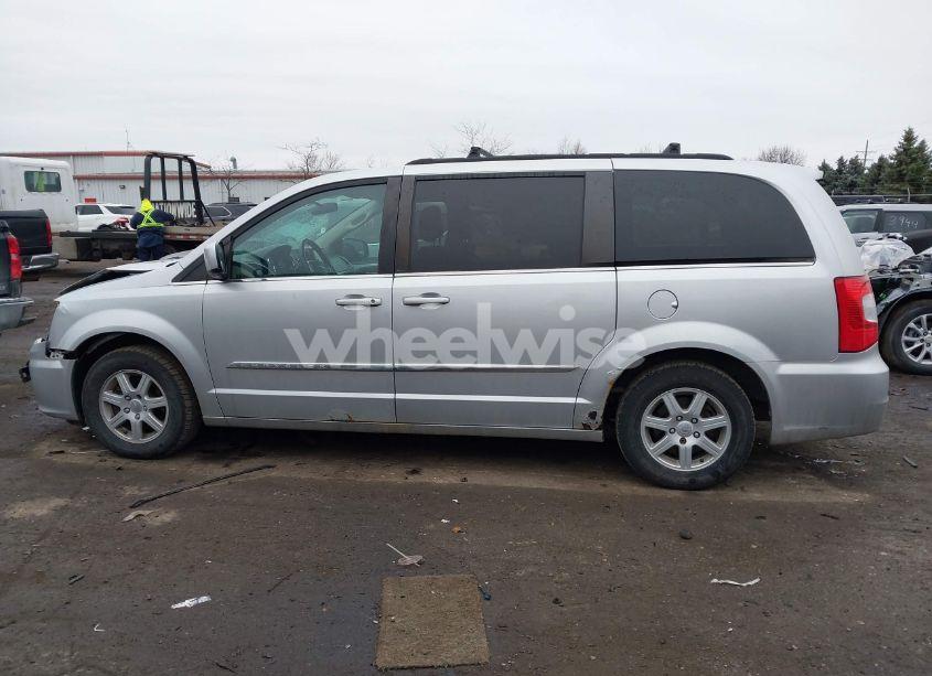 Photo 14 of 2011 Chrysler Town & COUNTRY TOURING (VIN 2A4RR5DG5BR612408)