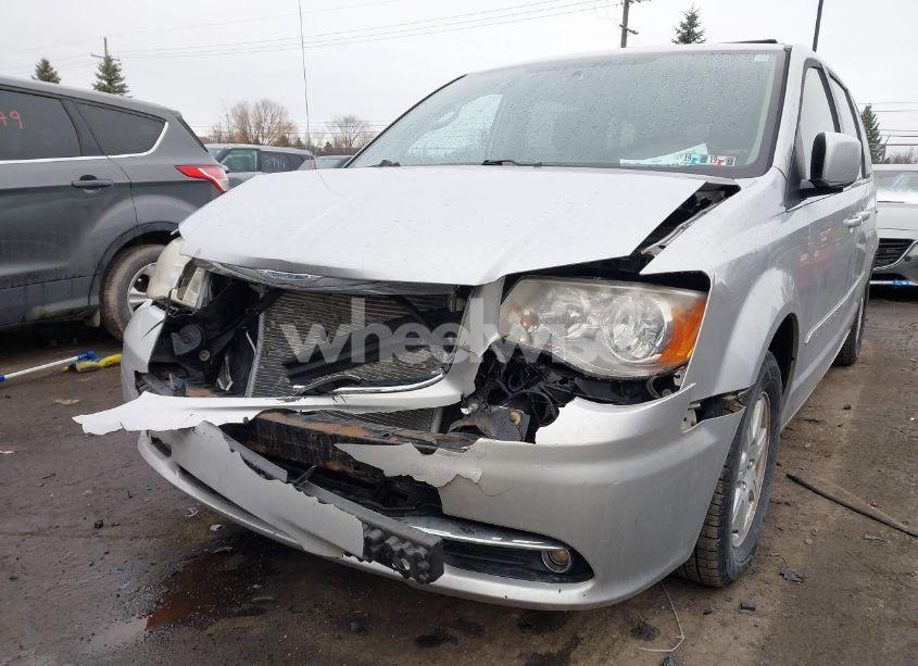 Photo 6 of 2011 Chrysler Town & COUNTRY TOURING (VIN 2A4RR5DG5BR612408)