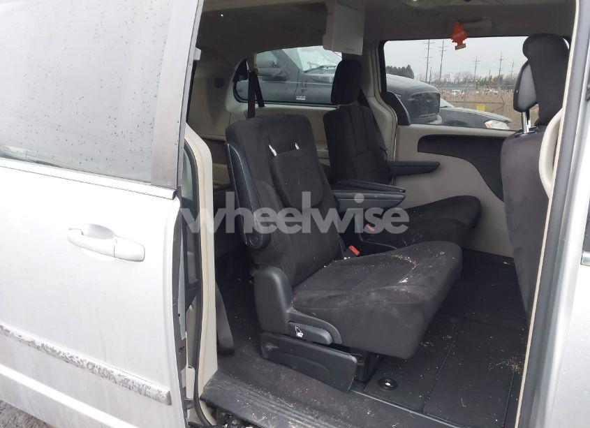 Photo 8 of 2011 Chrysler Town & COUNTRY TOURING (VIN 2A4RR5DG5BR612408)