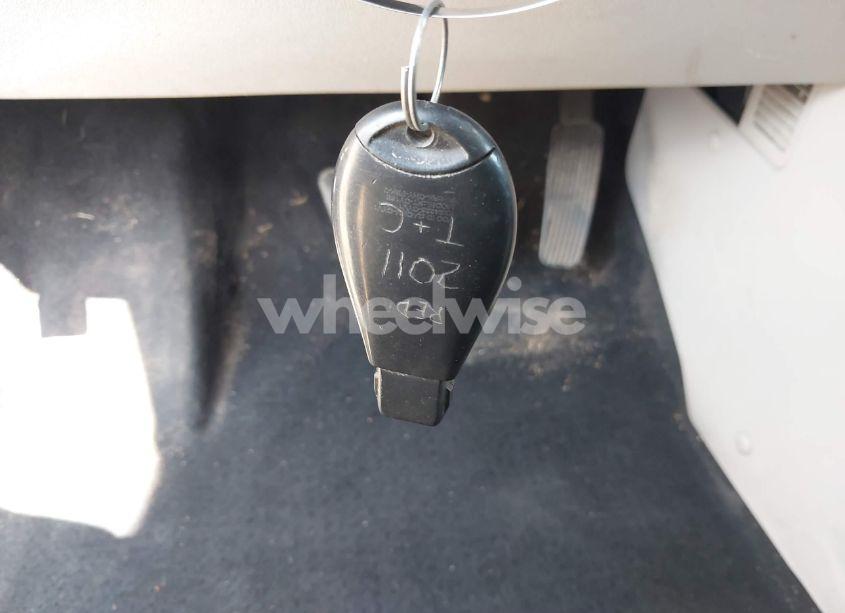 Photo 11 of 2011 Chrysler Town & COUNTRY TOURING (VIN 2A4RR5DG5BR612523)