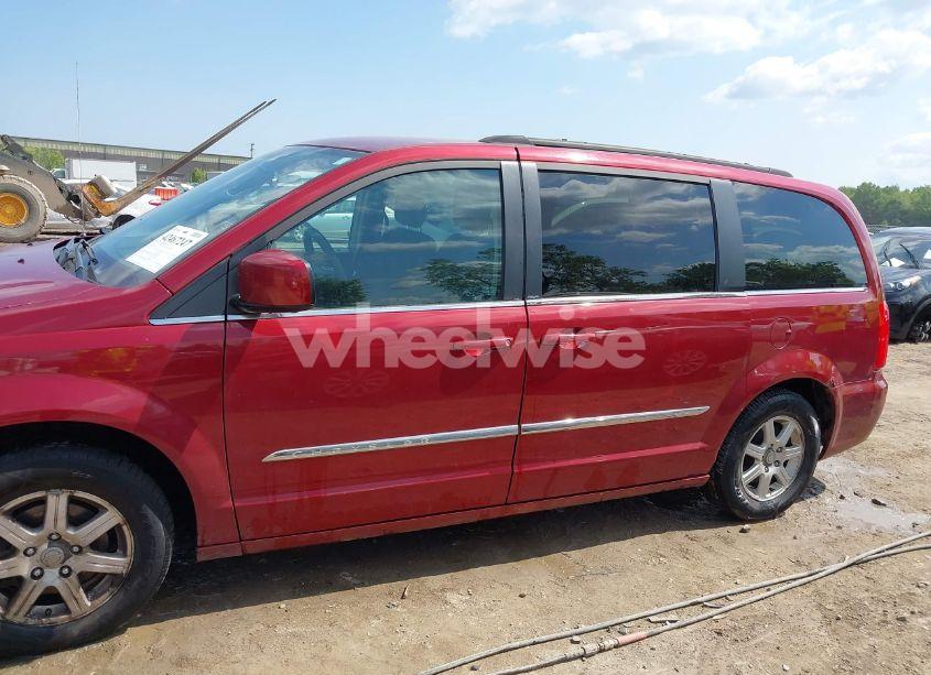 Photo 14 of 2011 Chrysler Town & COUNTRY TOURING (VIN 2A4RR5DG5BR612523)