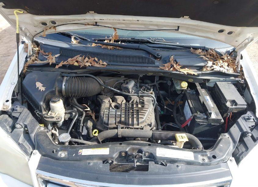 Photo 10 of 2011 Chrysler Town & COUNTRY TOURING (VIN 2A4RR5DG5BR651208)