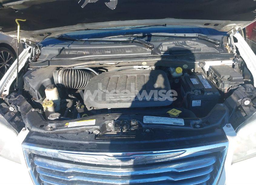 Photo 10 of 2011 Chrysler Town & COUNTRY TOURING (VIN 2A4RR5DG5BR713500)