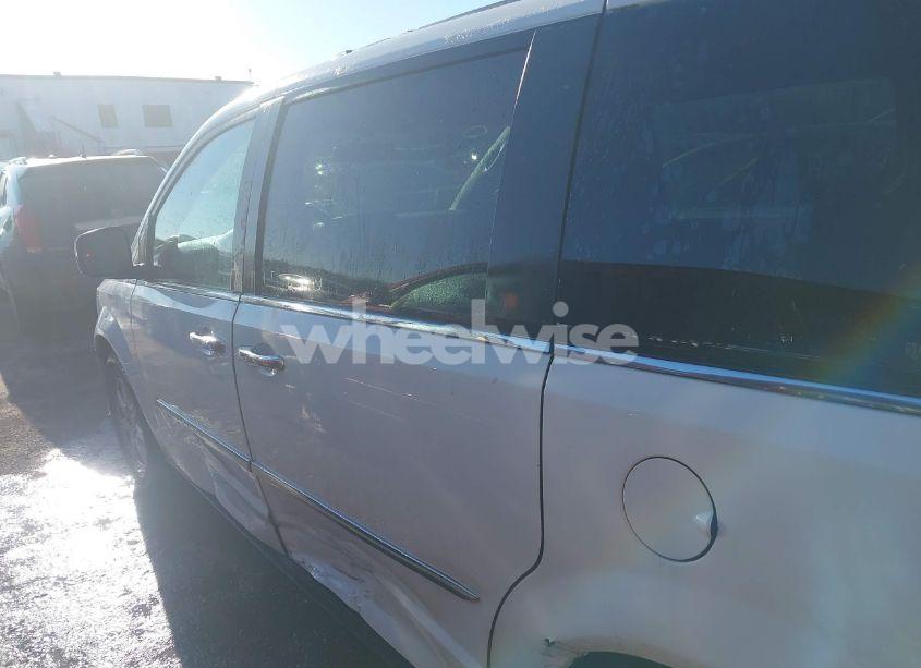 Photo 14 of 2011 Chrysler Town & COUNTRY TOURING (VIN 2A4RR5DG5BR713500)