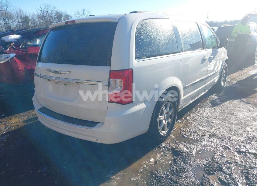 Photo 4 of 2011 Chrysler Town & COUNTRY TOURING (VIN 2A4RR5DG5BR713500)