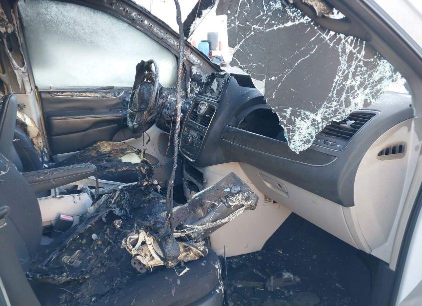 Photo 5 of 2011 Chrysler Town & COUNTRY TOURING (VIN 2A4RR5DG6BR638127)