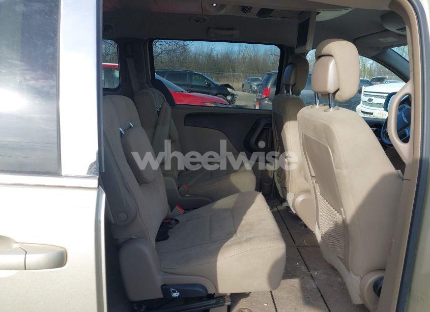 Photo 8 of 2011 Chrysler Town & COUNTRY TOURING (VIN 2A4RR5DG6BR655235)