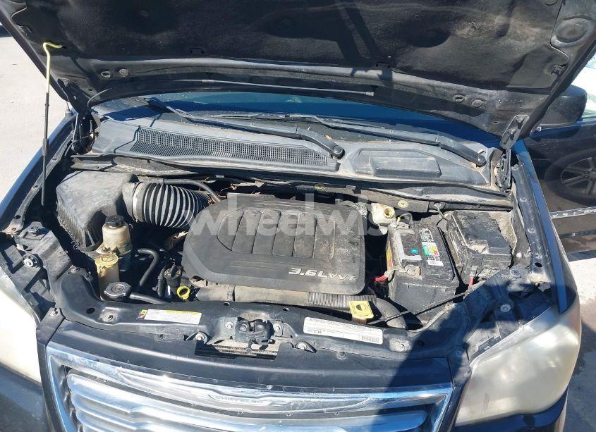 Photo 10 of 2011 Chrysler Town & COUNTRY TOURING (VIN 2A4RR5DG6BR658104)