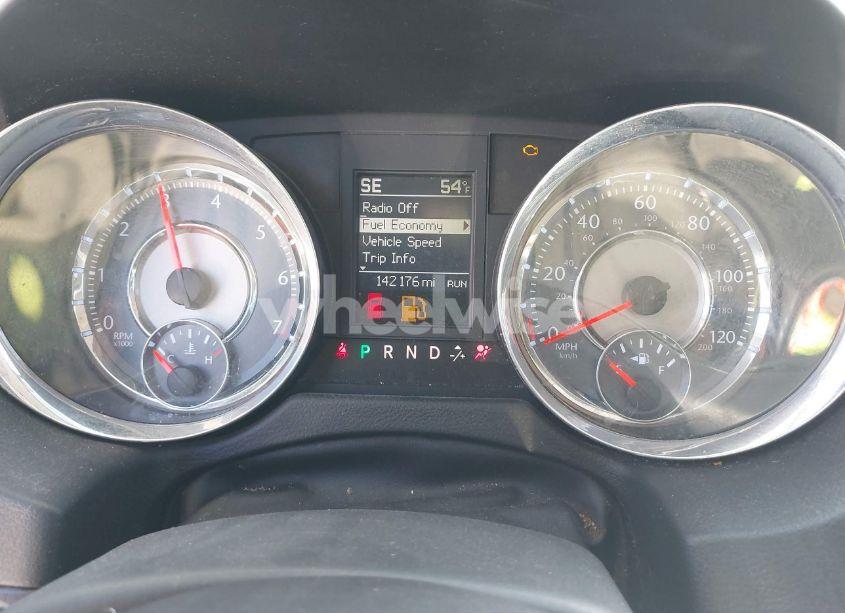 Photo 7 of 2011 Chrysler Town & COUNTRY TOURING (VIN 2A4RR5DG6BR658104)