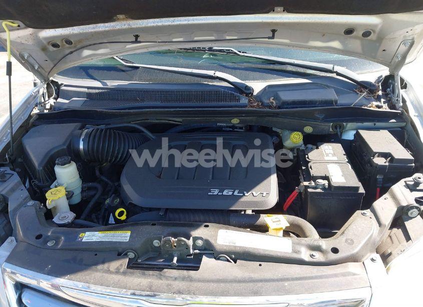 Photo 10 of 2011 Chrysler Town & COUNTRY TOURING (VIN 2A4RR5DG6BR665473)