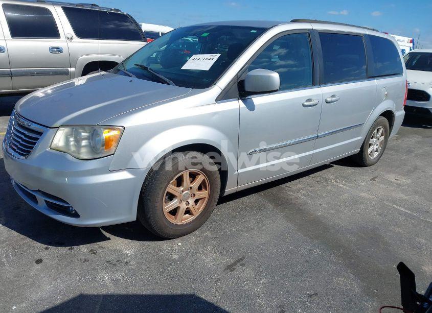 Photo 2 of 2011 Chrysler Town & COUNTRY TOURING (VIN 2A4RR5DG6BR665473)