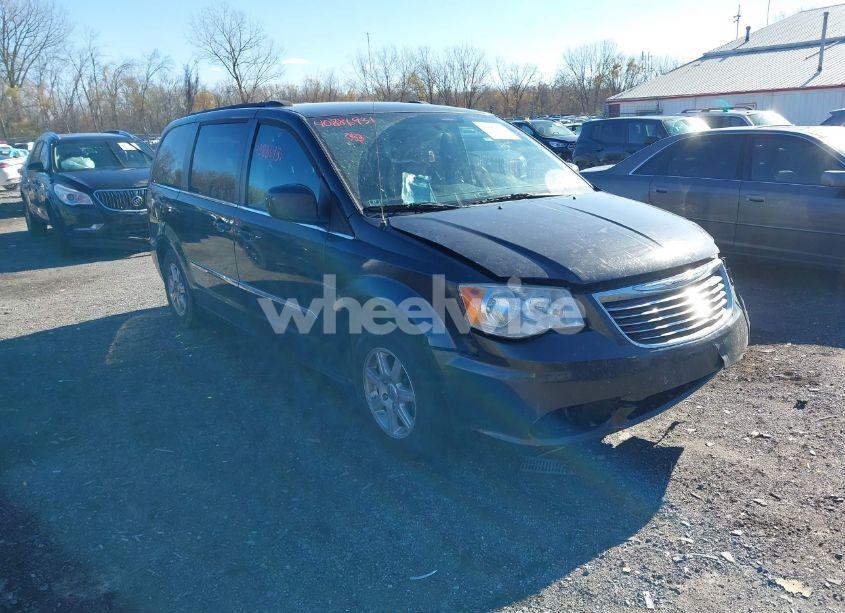 2011 Chrysler Town & COUNTRY TOURING (VIN 2A4RR5DG6BR677221) main photo