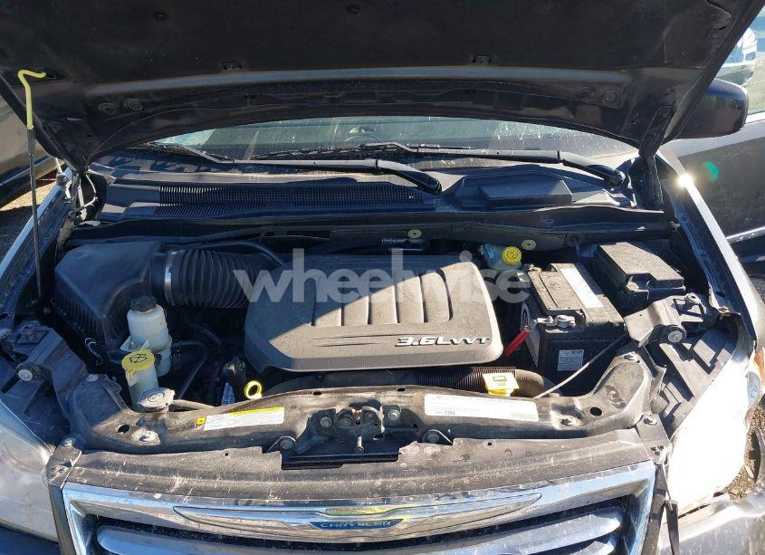 Photo 10 of 2011 Chrysler Town & COUNTRY TOURING (VIN 2A4RR5DG6BR677221)