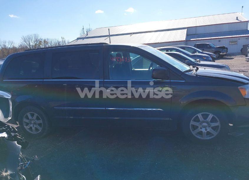 Photo 13 of 2011 Chrysler Town & COUNTRY TOURING (VIN 2A4RR5DG6BR677221)