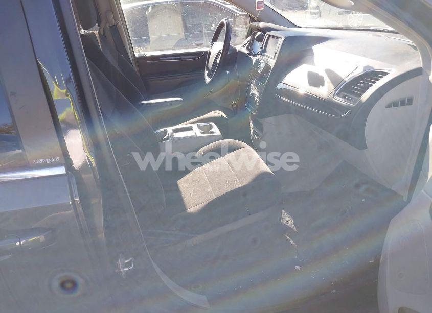 Photo 5 of 2011 Chrysler Town & COUNTRY TOURING (VIN 2A4RR5DG6BR677221)