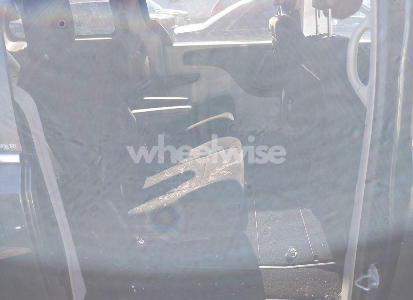 Photo 8 of 2011 Chrysler Town & COUNTRY TOURING (VIN 2A4RR5DG6BR677221)