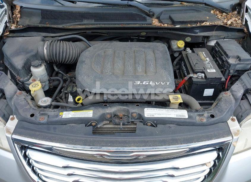 Photo 10 of 2011 Chrysler Town & COUNTRY TOURING (VIN 2A4RR5DG6BR734856)