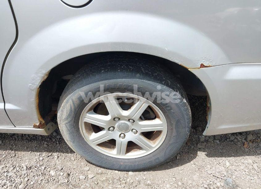 Photo 6 of 2011 Chrysler Town & COUNTRY TOURING (VIN 2A4RR5DG6BR734856)