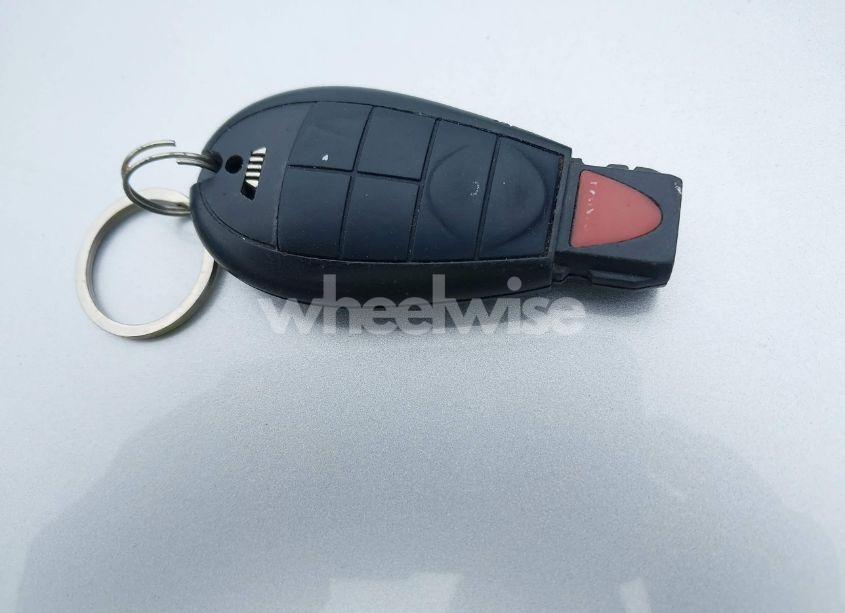 Photo 11 of 2011 Chrysler Town & COUNTRY TOURING (VIN 2A4RR5DG7BR638170)