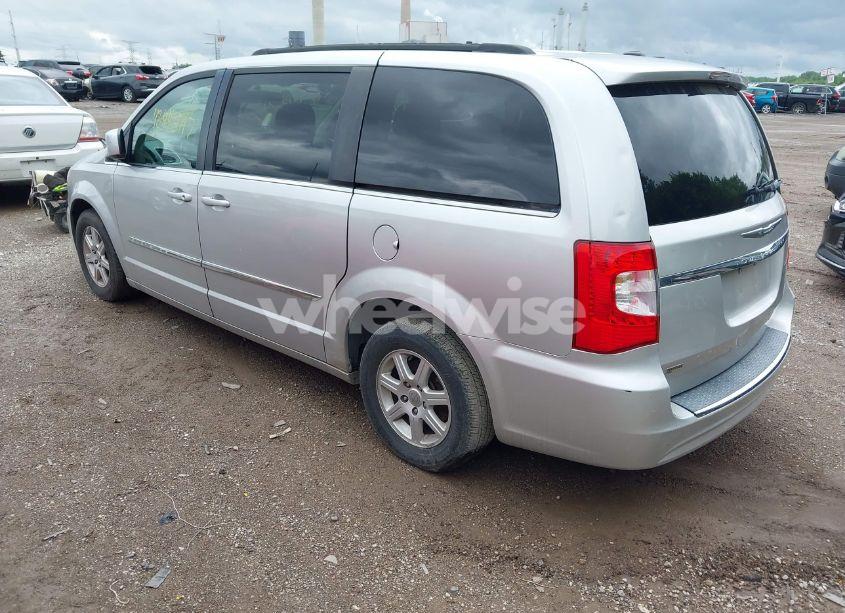 Photo 3 of 2011 Chrysler Town & COUNTRY TOURING (VIN 2A4RR5DG7BR638170)