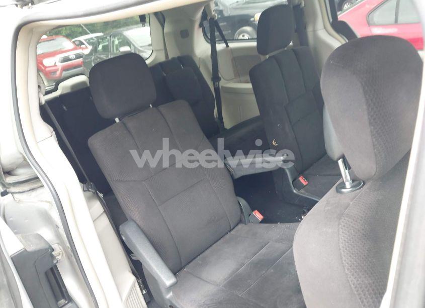 Photo 8 of 2011 Chrysler Town & COUNTRY TOURING (VIN 2A4RR5DG7BR638170)