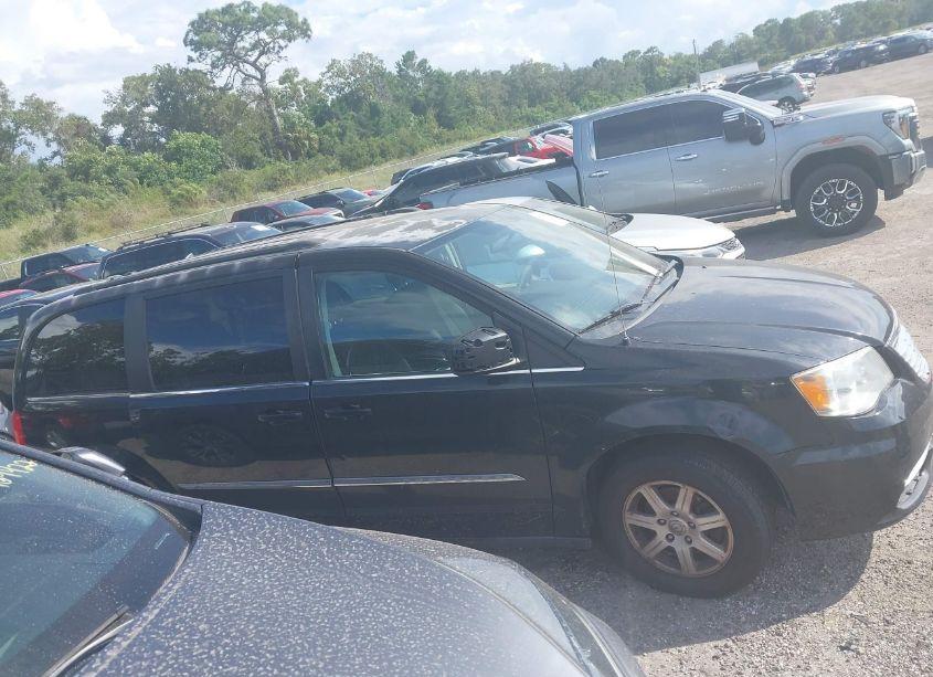 Photo 13 of 2011 Chrysler Town & COUNTRY TOURING (VIN 2A4RR5DG7BR641473)